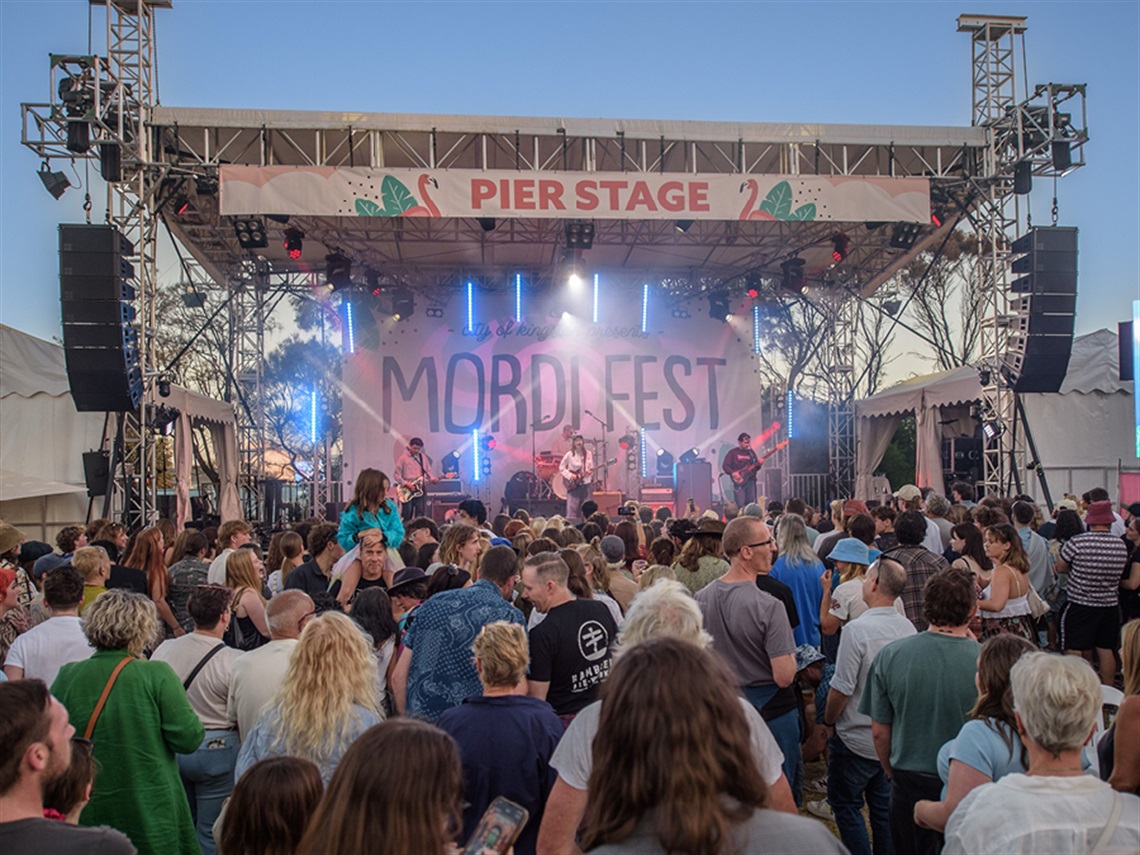 crowd gathered in front of mordi fest's pier stage